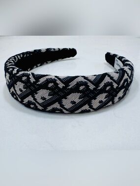 Elegant Headband for the Everyday Wear!